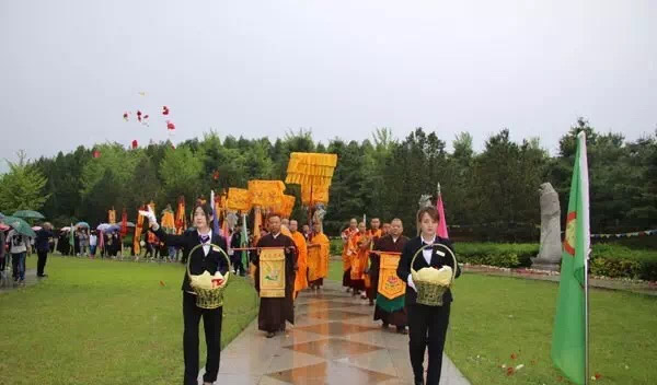 清东陵万佛园大型浴佛祈福法会