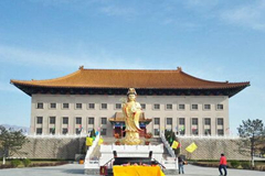 世界华侨陵园成为已故父亲的长眠之所