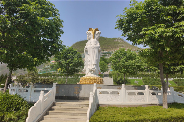 桃峰陵园景观