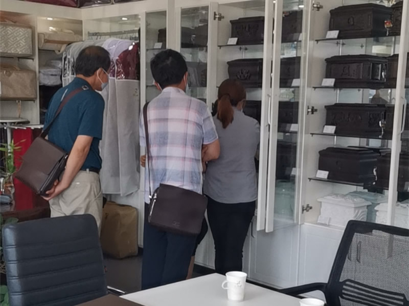 天顺祥昌平店选购骨灰盒