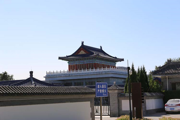 八宝山墓地景观