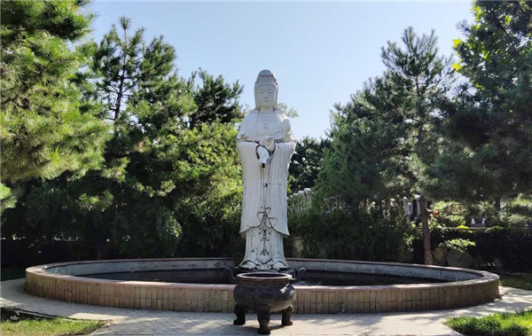 灵山宝塔陵园景观