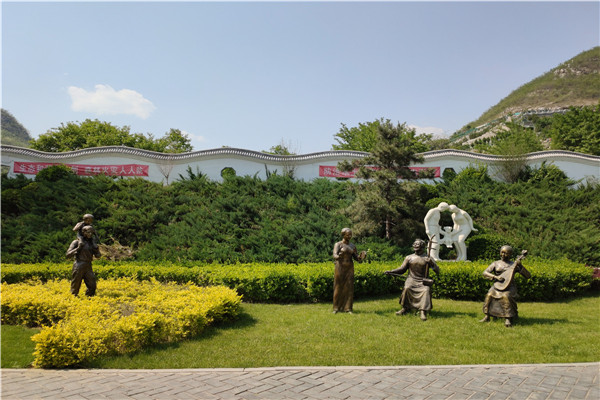 桃峰陵园景观