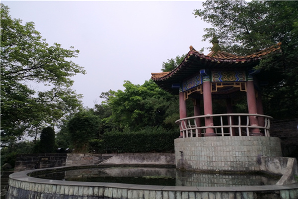 龙台山陵园景观