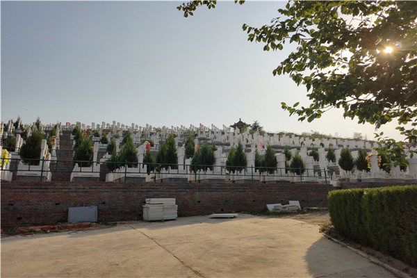 炎黄陵园墓区