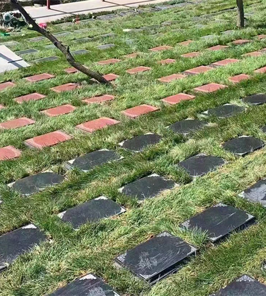 九公山草坪葬
