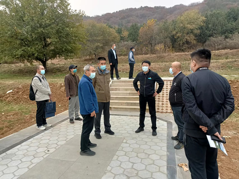 领导到顺义区殡仪馆调研
