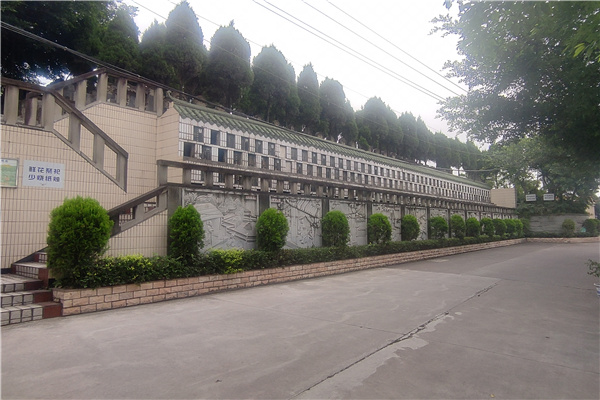 陵园道路