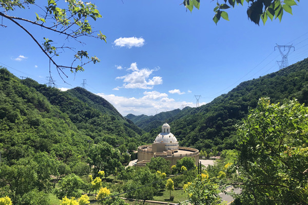 九公山陵园一角
