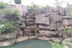 在重庆燕尾山公墓选墓经历,当时选的价格为3800元壁葬