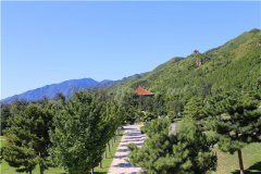 北京昌平陵园哪个好？九里山公墓二区vs十三陵景仰园陵园