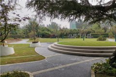 在龙湖地铁附近的福寿园公墓选个生态花坛葬墓地