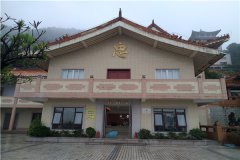 在南岸区的南山福座选个价格为1万左右福位，感觉很不错
