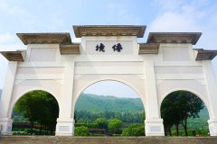 在西安霸陵陵园陪朋友为亲人选个价格1万左右树葬墓地