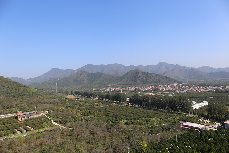 归山陵园周边山势