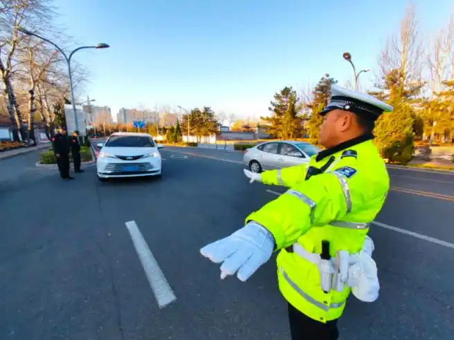 交警指挥