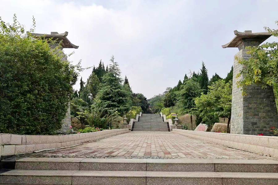陵园一角