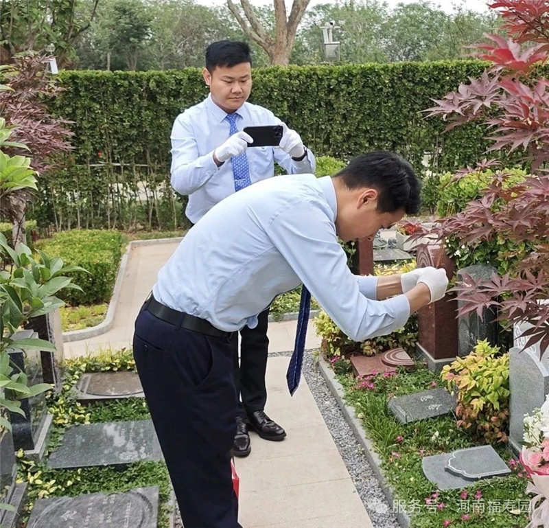 追思