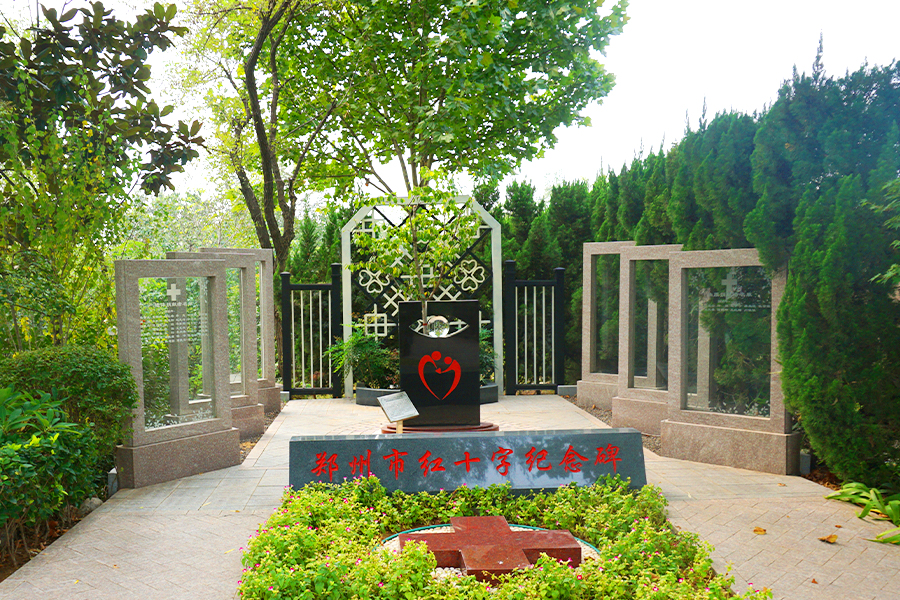 陵园纪念碑