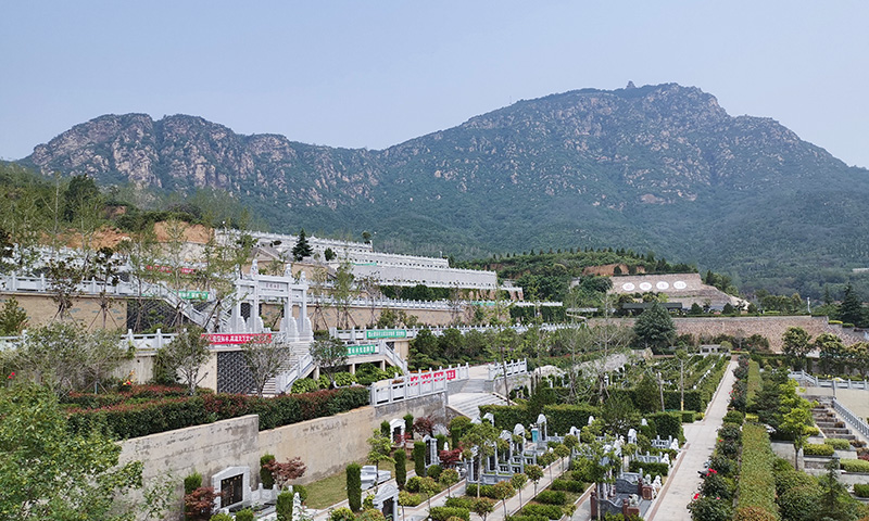 始祖山塔陵园环境