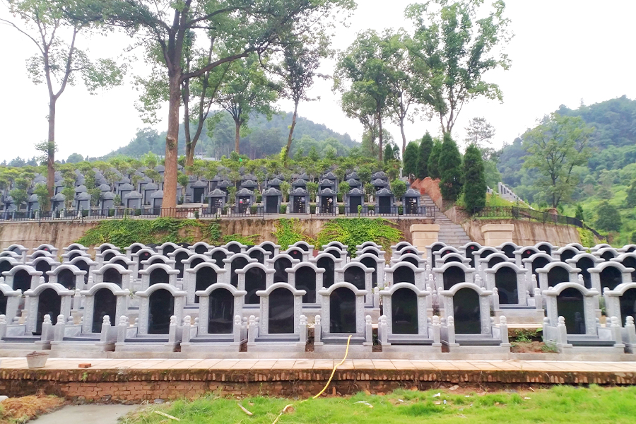 仙居山陵园墓区