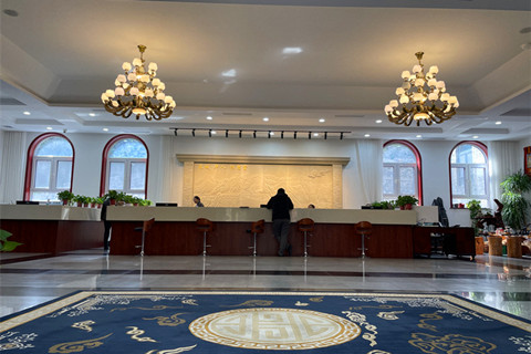 长城华人怀思堂凭借20年长期寄存服务与亲民的9800元双人福位,成为备受关注的性价比之选