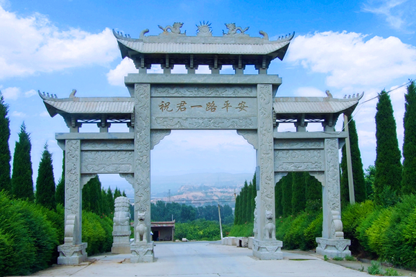 西安汉陵墓园景观图