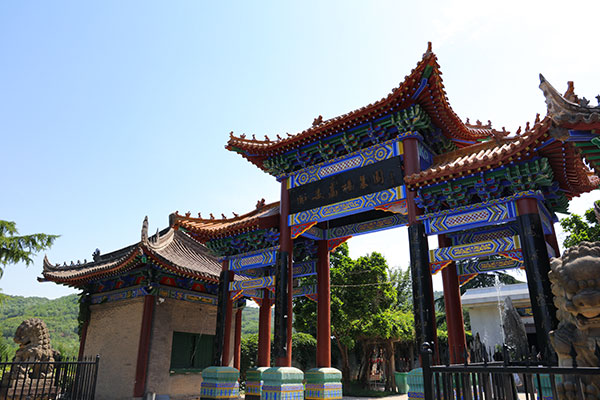 高桥墓园