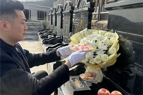 2026年高桥墓园代客祭扫套餐内容及温馨提示