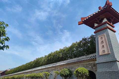 新密市凤凰山公墓有生态葬吗？价格是多少钱？