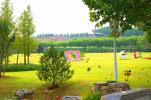 郑州市二七区御泉森林陵园草坪葬价格是多少？其他还有哪些生态葬？