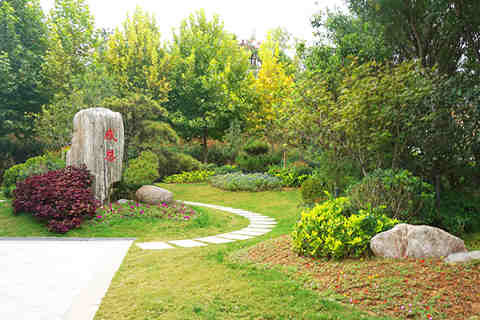 选黄河纪念公园要多少钱？2026年全新墓地价格表来了,从1万到20万都有